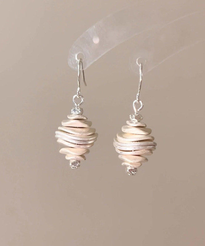 Boucles d'oreilles pendantes femme forme conque design original 3