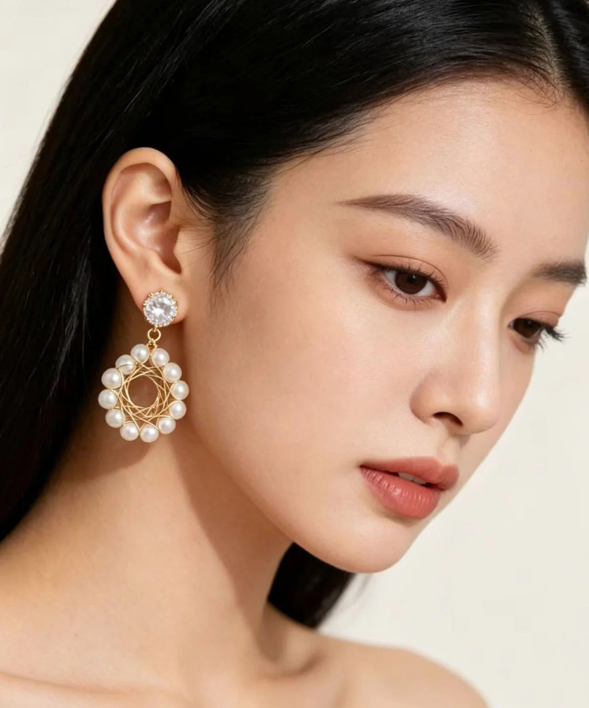 Boucles d'oreilles pendantes pour femme en forme d'anneau avec perles fines 3