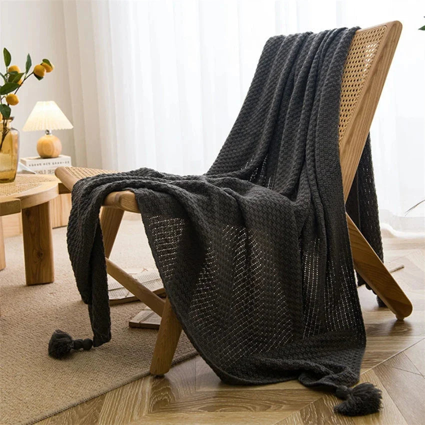 Couverture en Tricot Scandinave avec Pompons 3
