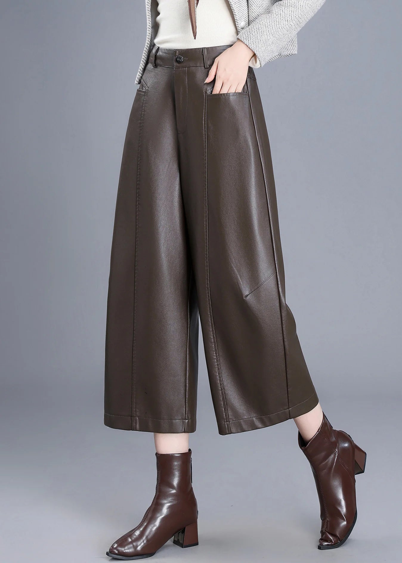 Pantalon court femme à jambes larges et taille haute 2
