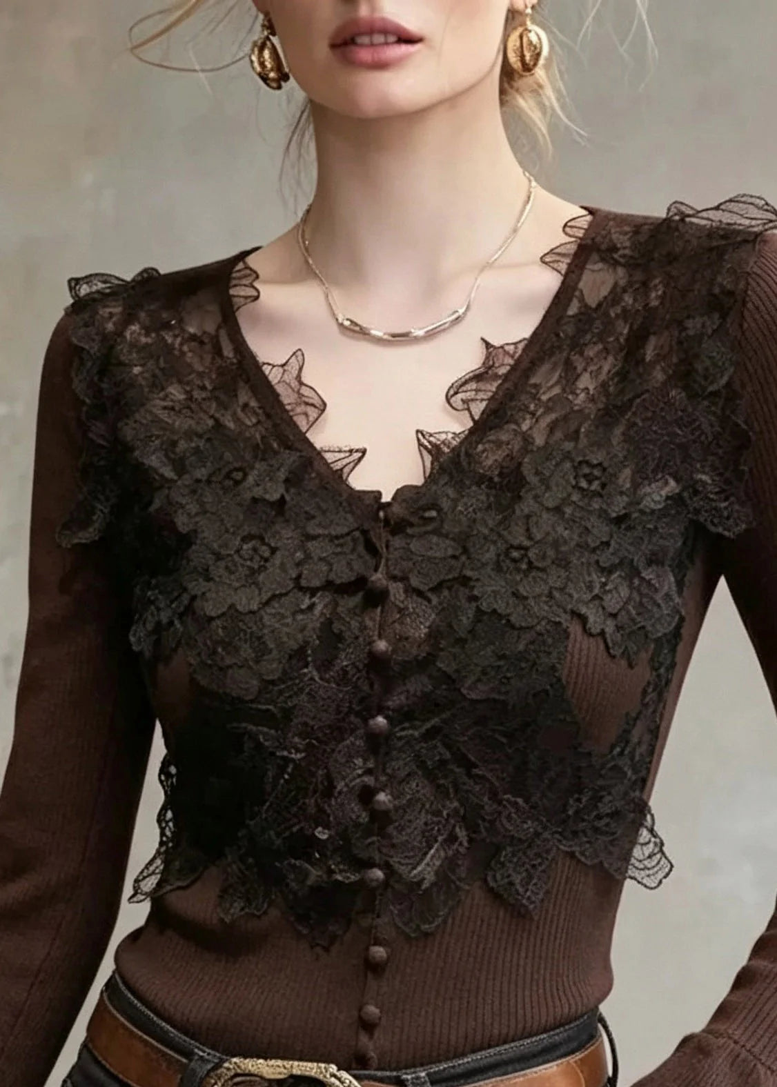 Pull Femme Col V Patchwork Manches Évasées Coupe Ajustée 1