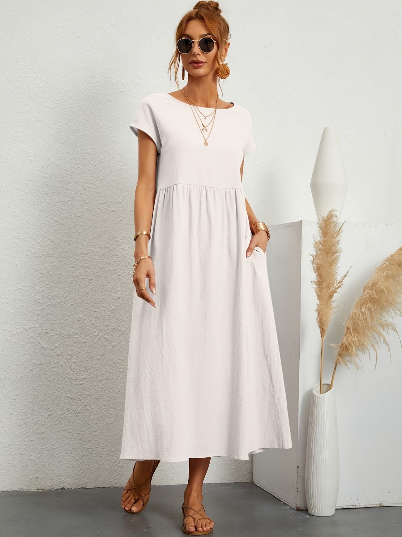 Robe de loisirs décolletée pour femme 0