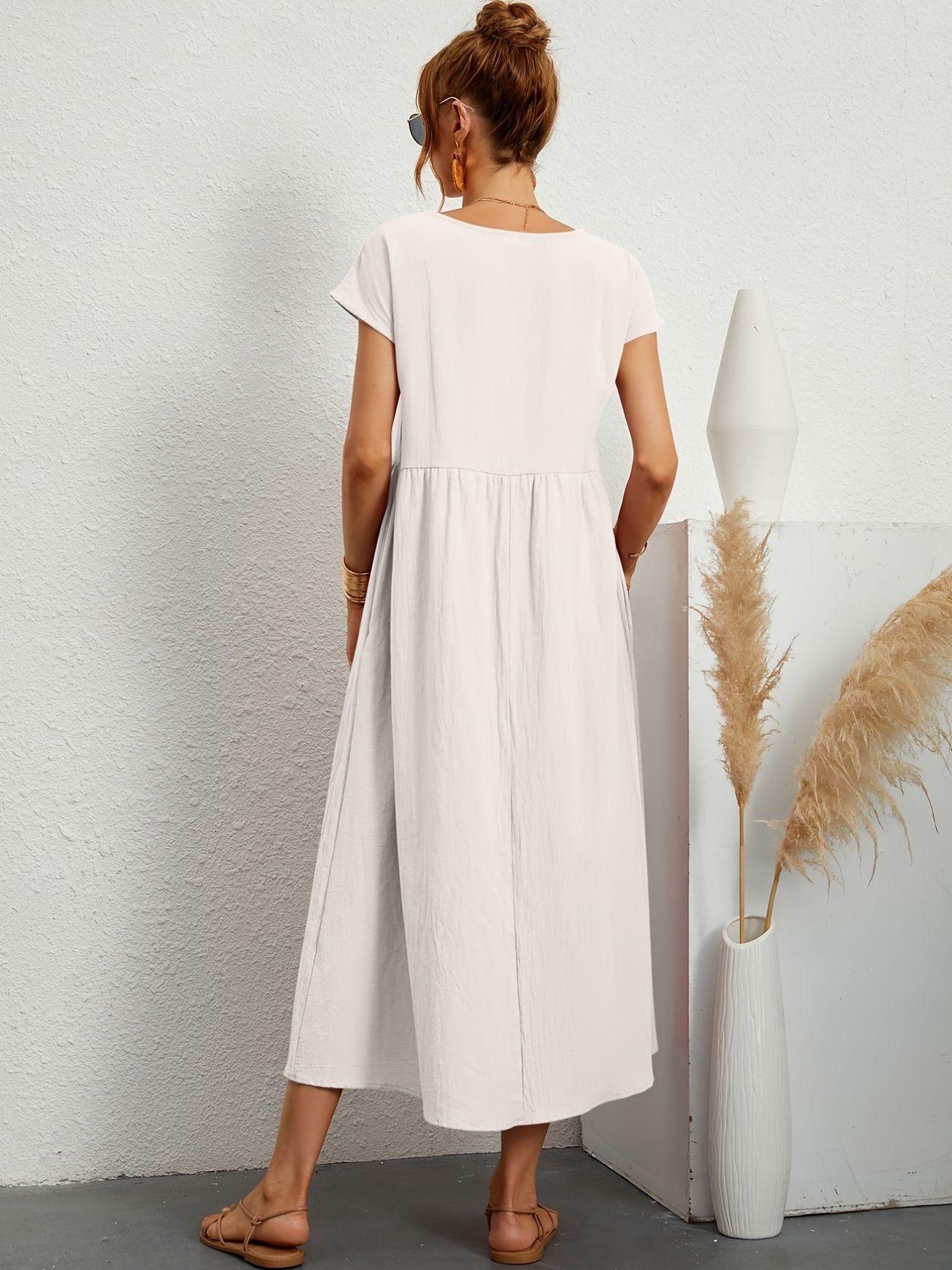 Robe de loisirs décolletée pour femme 8