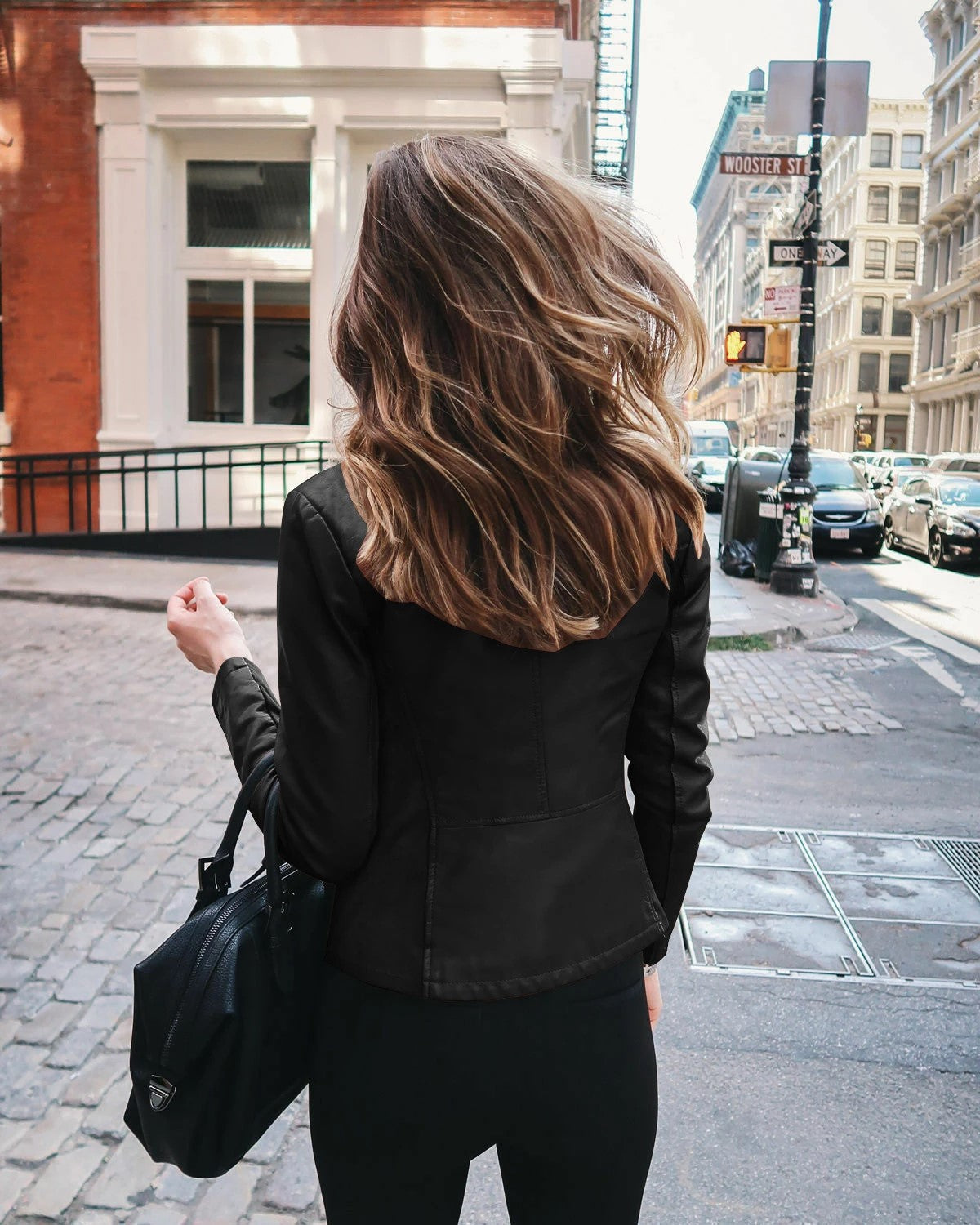 Veste en Cuir Femme Élégante et Tendance 2