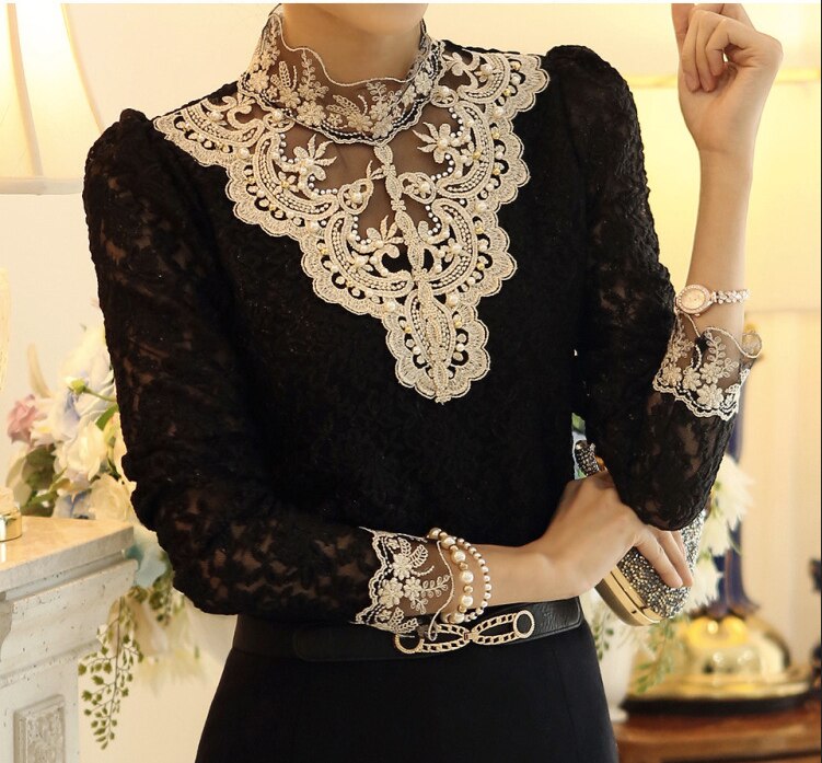 Blouse Femme Brodée Chic 1
