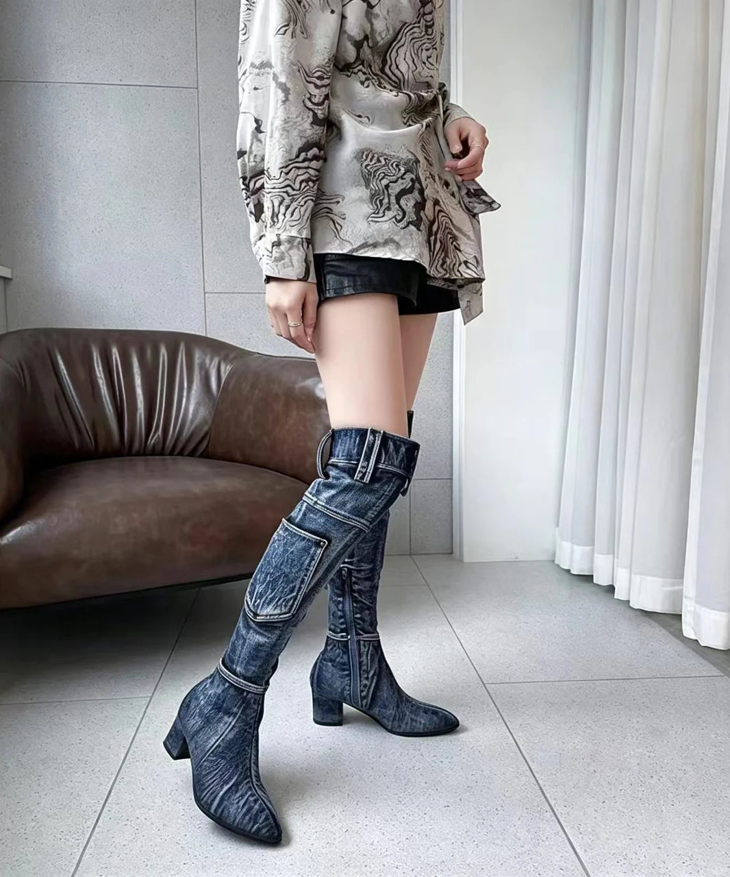 Bottes cuissardes à bout pointu style cargo pour femme 3