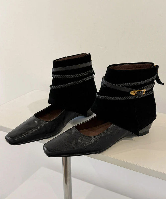 Bottes pour femme ajourées à design artisanal 1