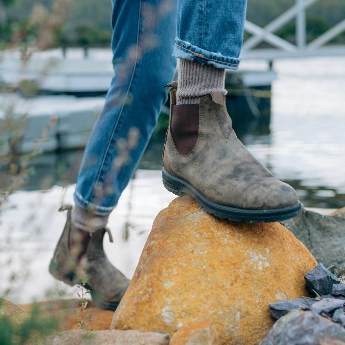 Bottines Chelsea pour hommes avec languette 1