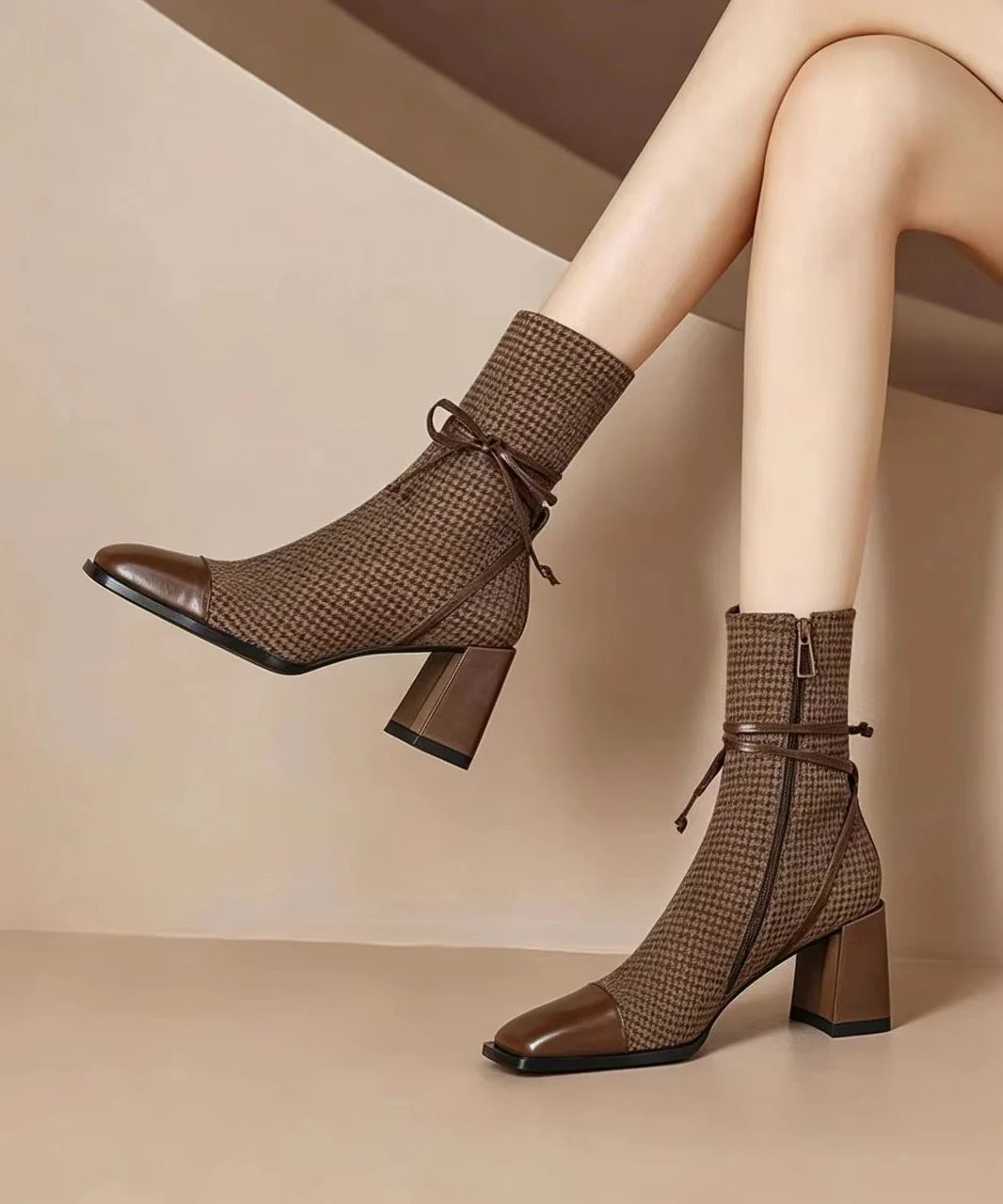 Bottines femme vintage à talon compensé et motif pied-de-poule 1
