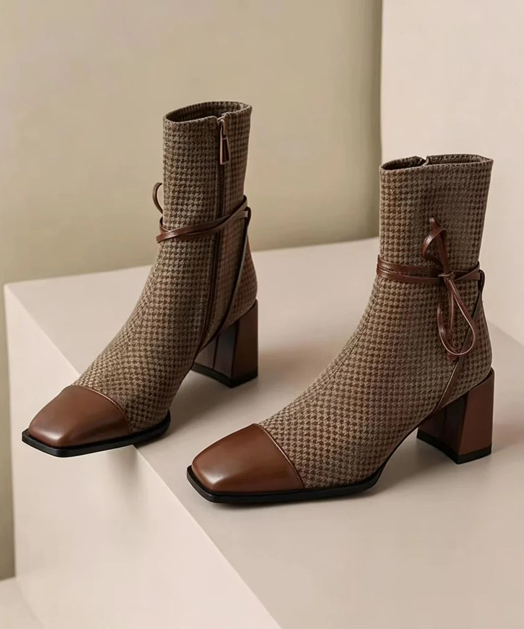 Bottines femme vintage à talon compensé et motif pied-de-poule 2