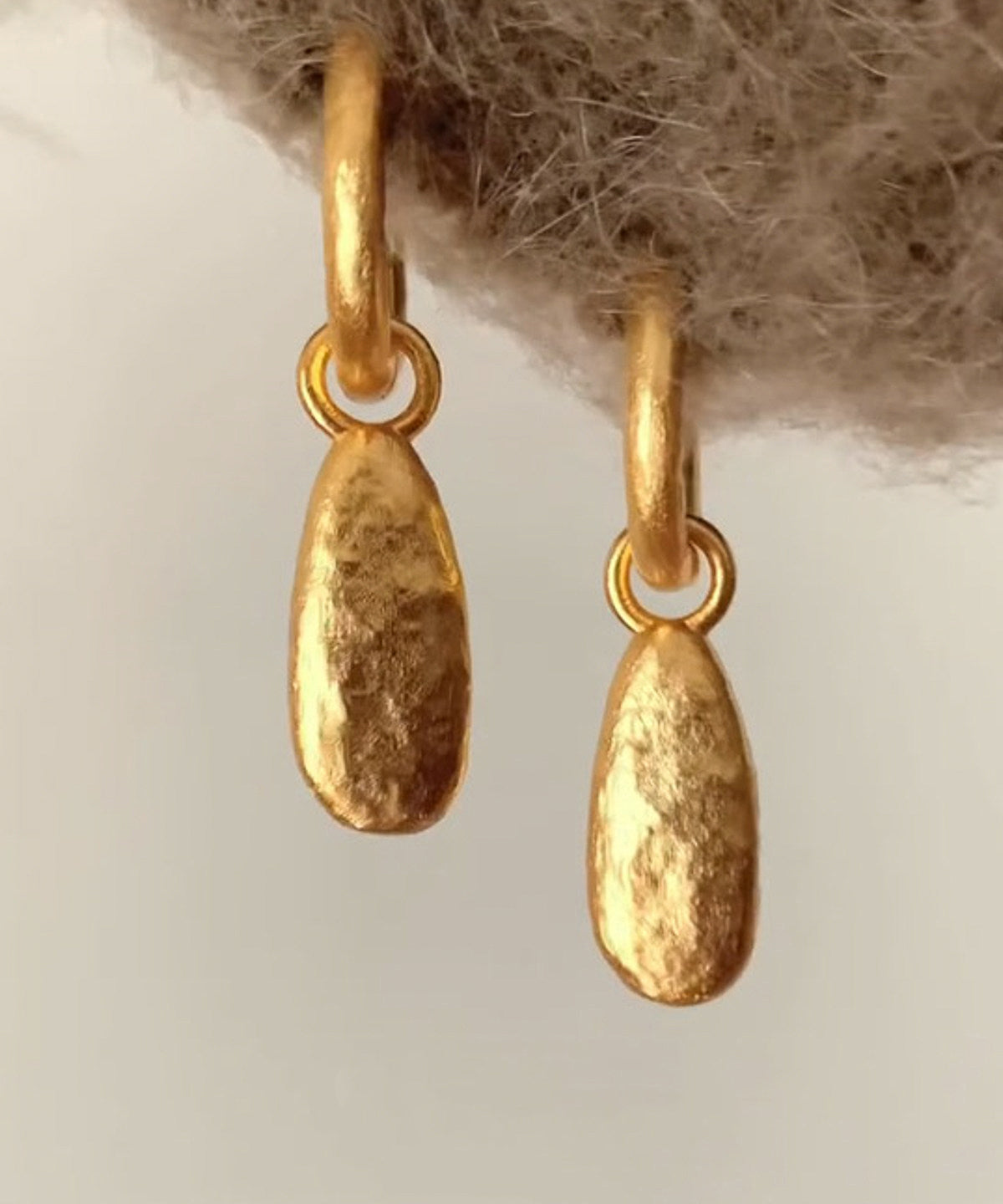 Boucles d'oreilles femme forme goutte d'eau design délicat 2