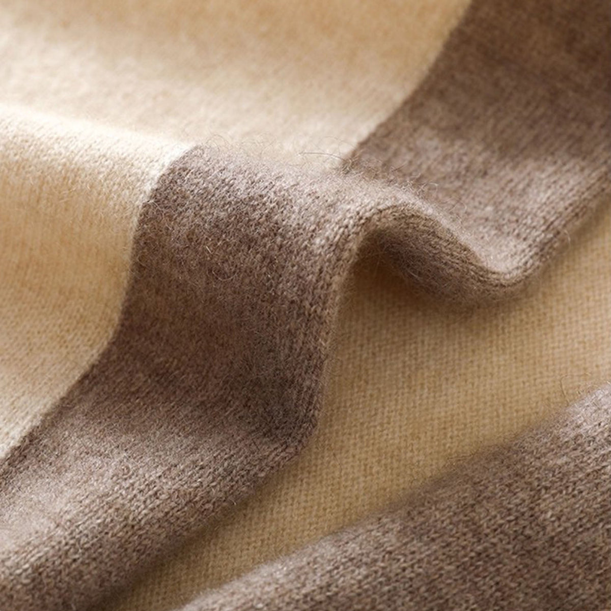 Châle Femme Triangulaire à Bords Contrastés pour un Style Polyvalent 5
