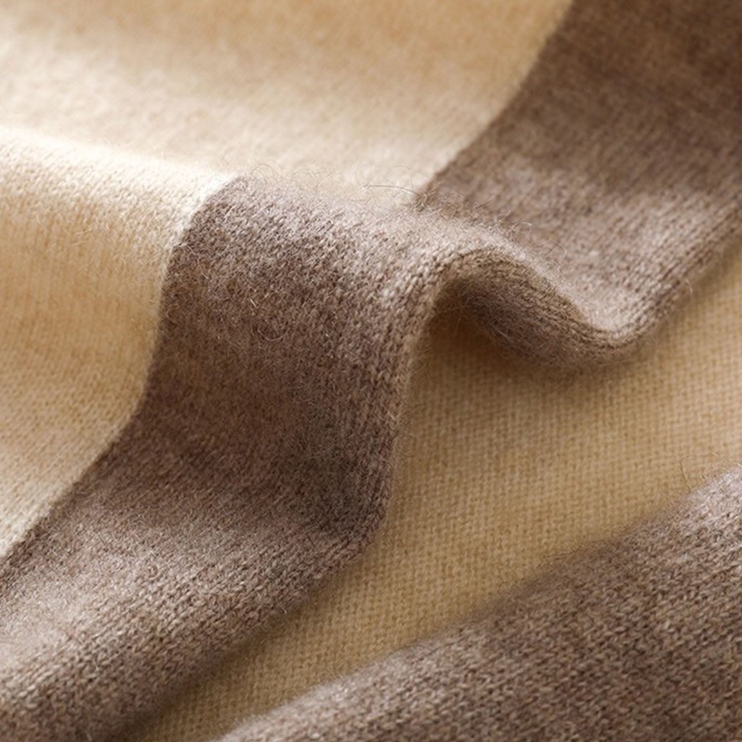 Châle Femme Triangulaire à Bords Contrastés pour un Style Polyvalent 5