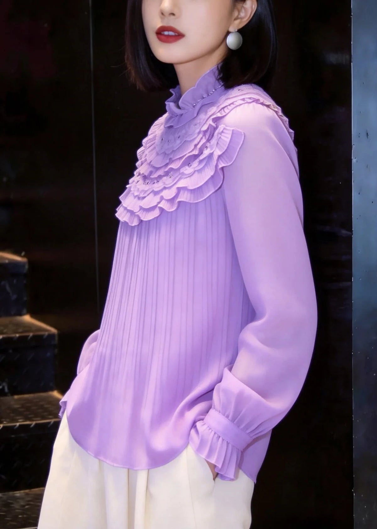 Chemise Femme à Volants Superposés Col Montant 4