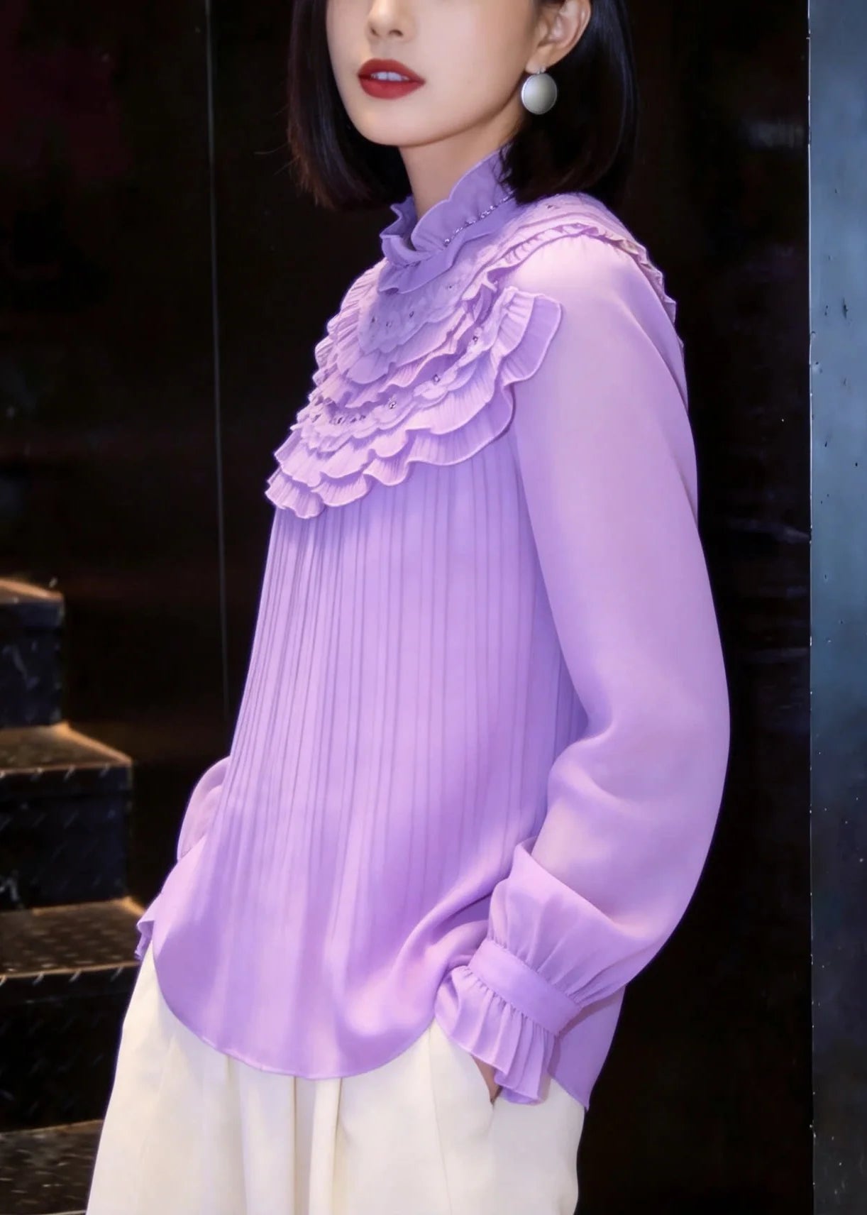 Chemise Femme à Volants Superposés Col Montant 4