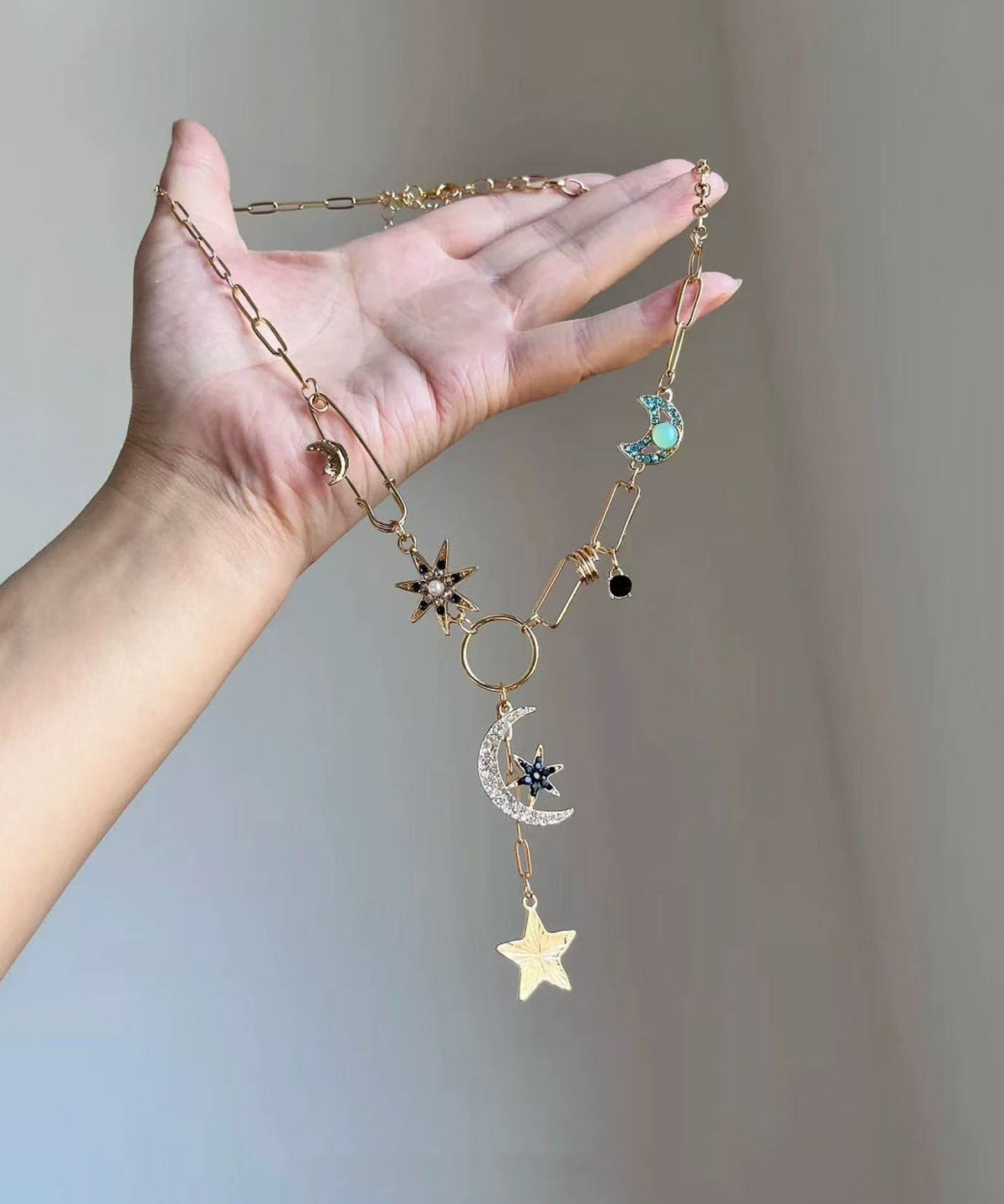 Collier Femme Pendentif Étoiles et Lune Moderne 0