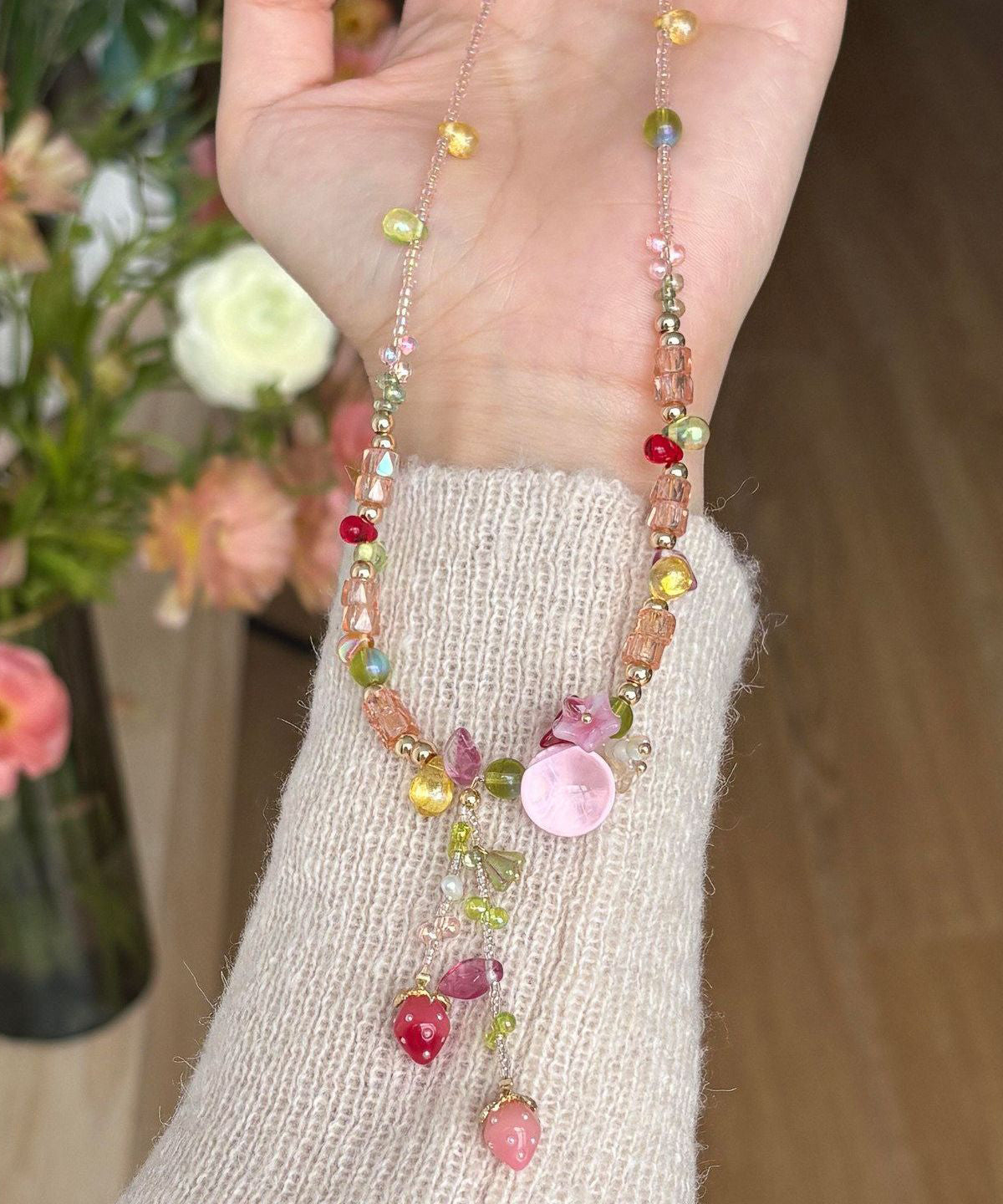 Collier Femme Pendentif Fraise Asymétrique Multicolore 1