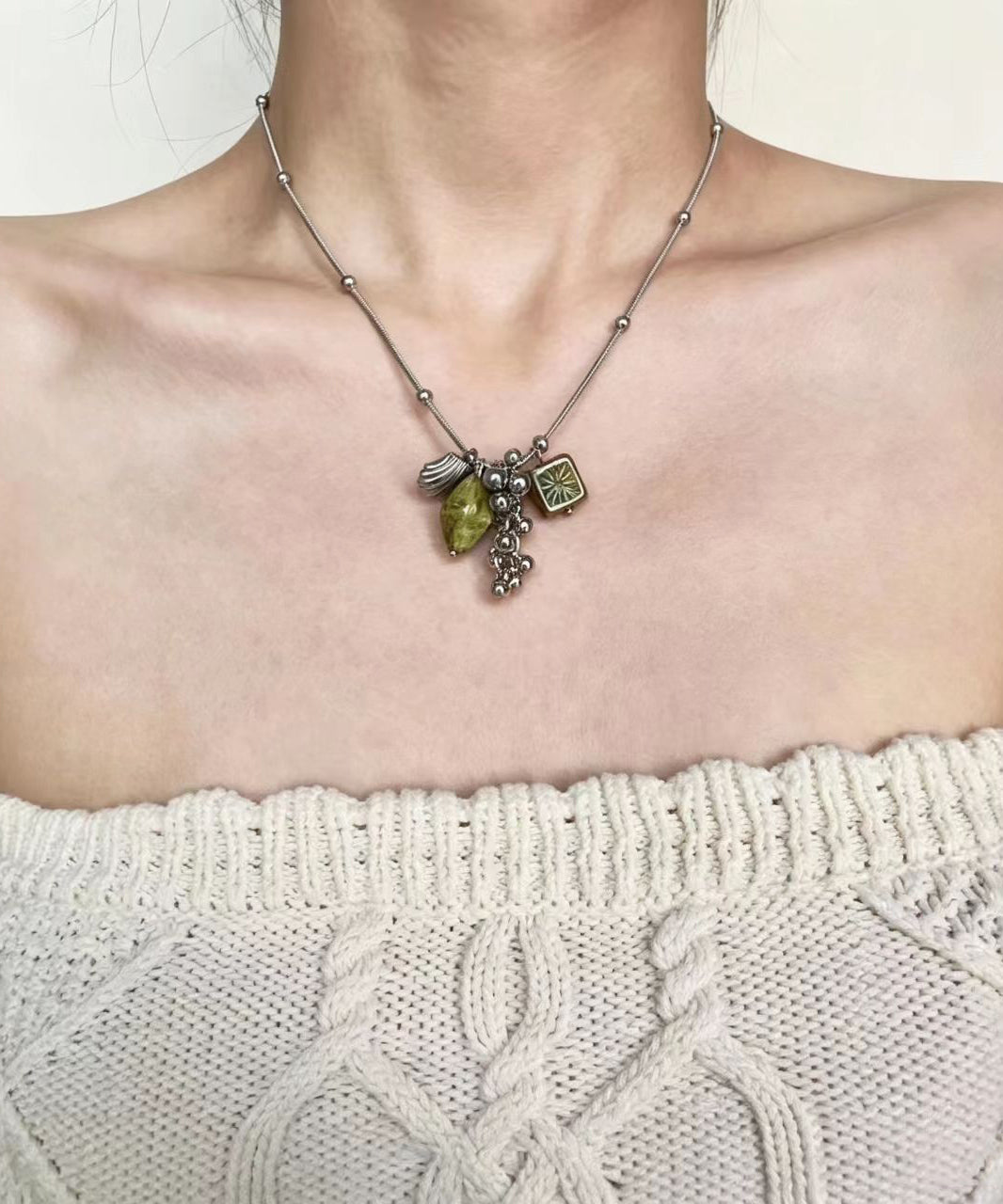 Collier Femme Pendentif Moderne en Verre Tchèque et Acier 2