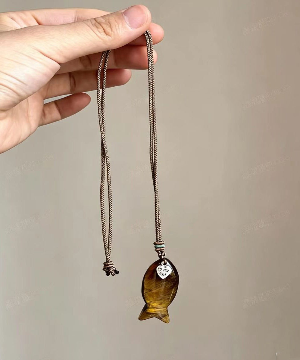 Collier Femme Pendentif Œil de Tigre et Poisson 1