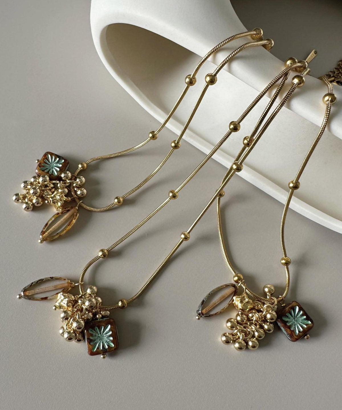 Collier Femme Pendentif Perles de Verre Style Moderne 1