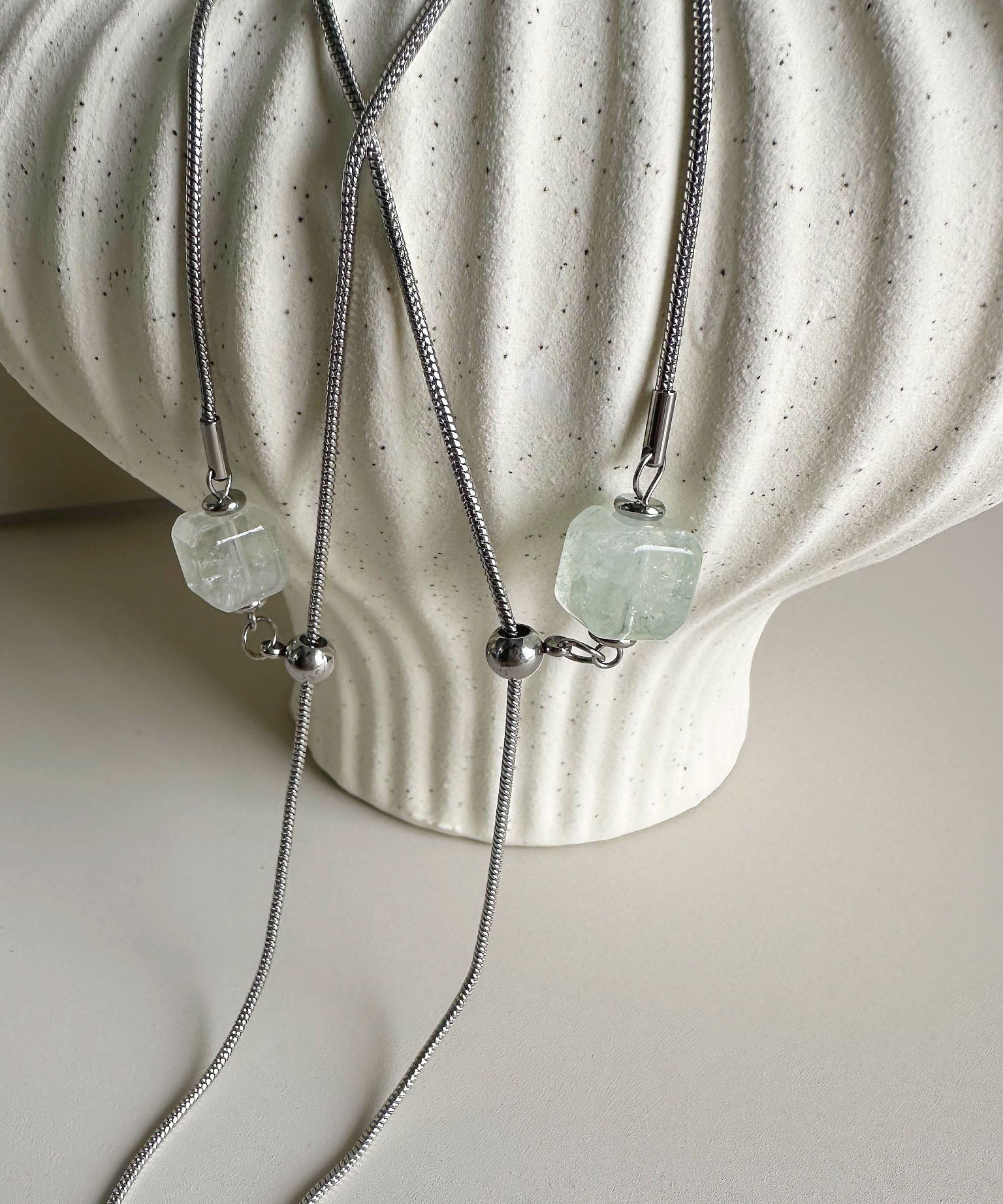 Collier Femme Style Chic avec Pierre Naturelle et Cristal 3