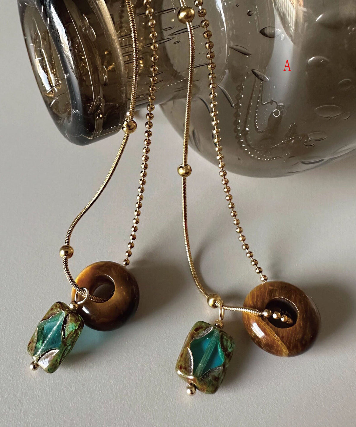 Collier Pendentif Femme Design Original avec Pierre de Jade Naturelle 1