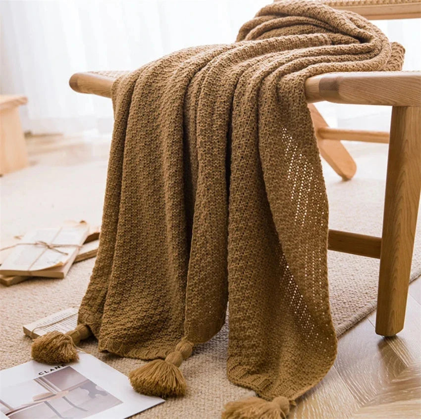 Couverture en Tricot Scandinave avec Pompons 2