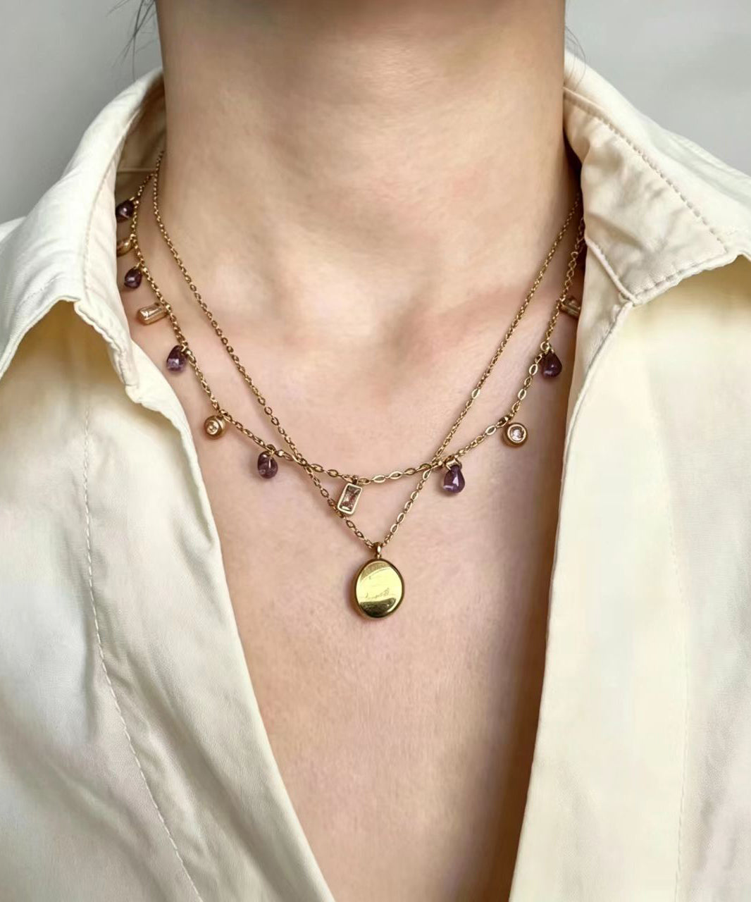 Ensemble de deux colliers pour femme avec pendentifs en verre doré 0