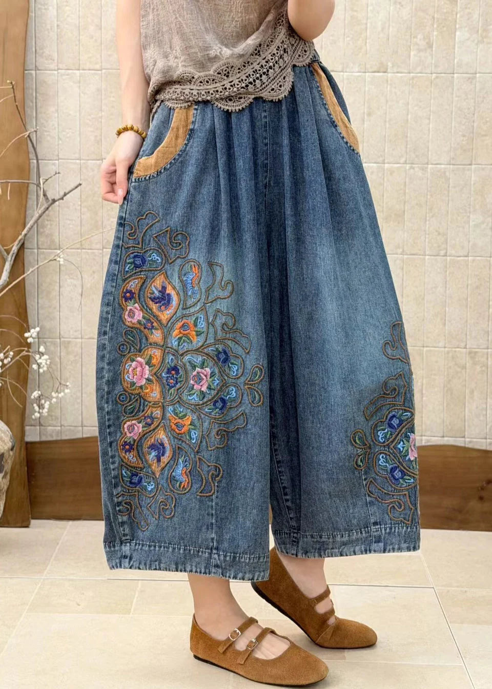 Jean Court Femme Grande Taille Confortable à Poches Brodées 3