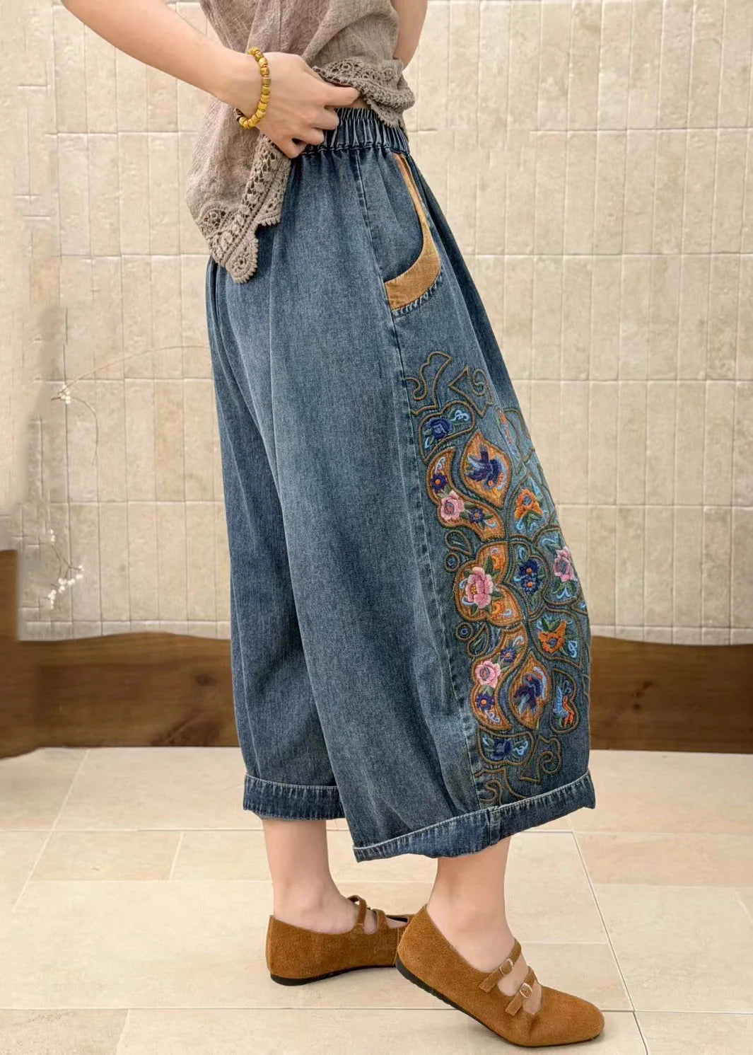 Jean Court Femme Grande Taille Confortable à Poches Brodées 4