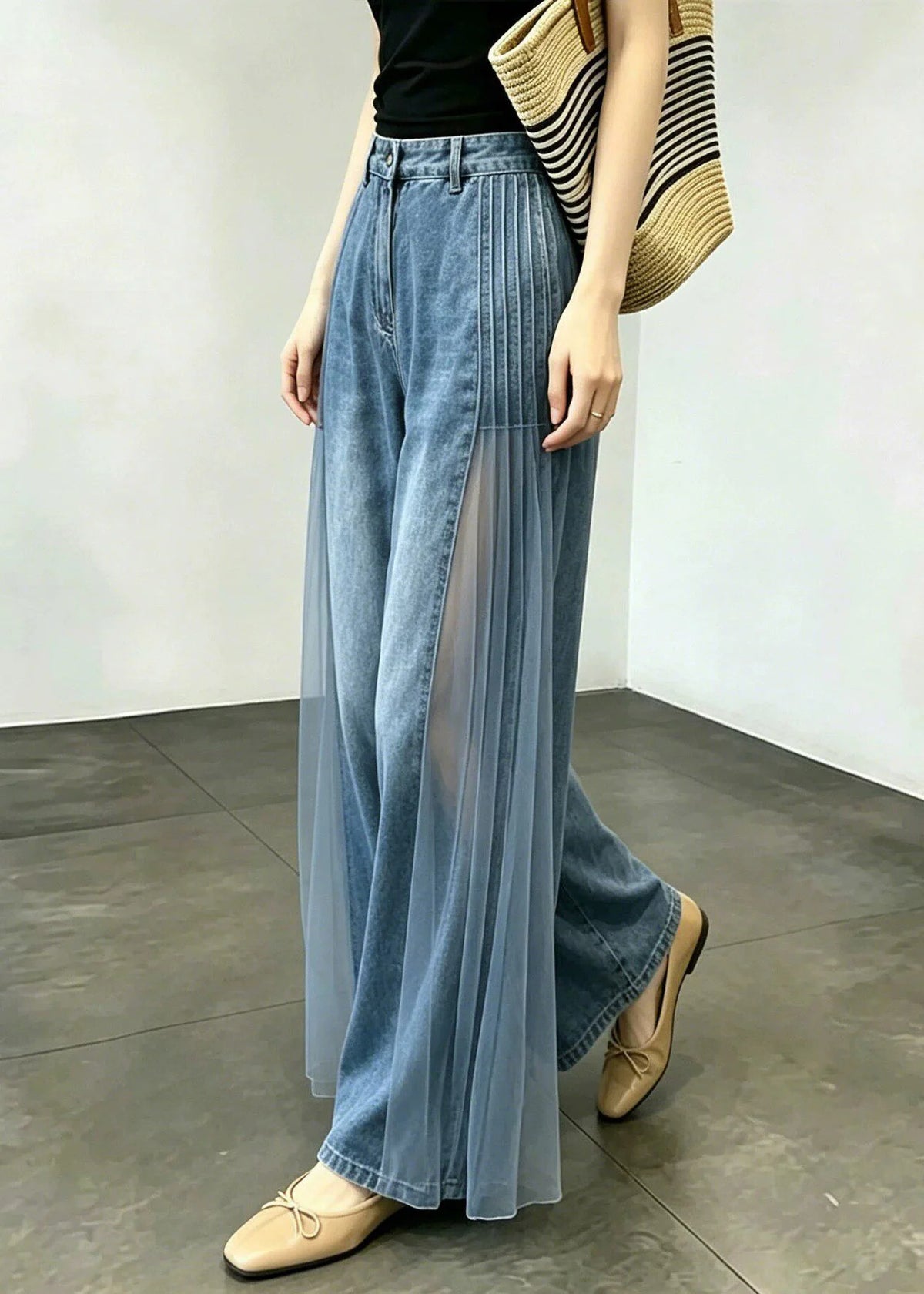Jean femme taille haute coupe large avec patchwork en tulle 3