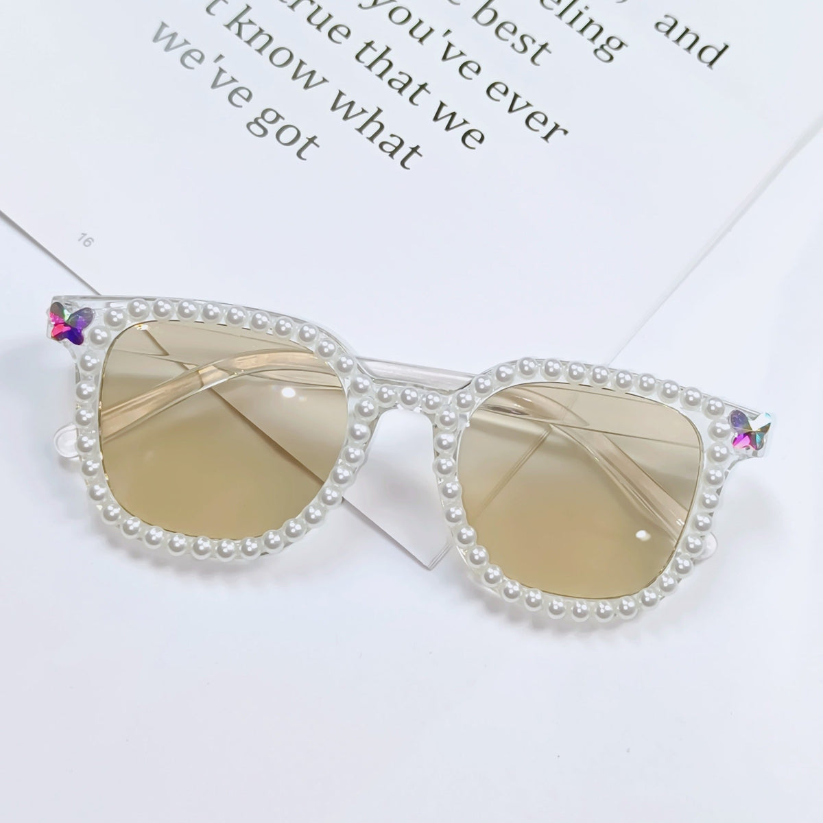 Lunette de Soleil Femme Monture Ornée de Perles Tendance 9
