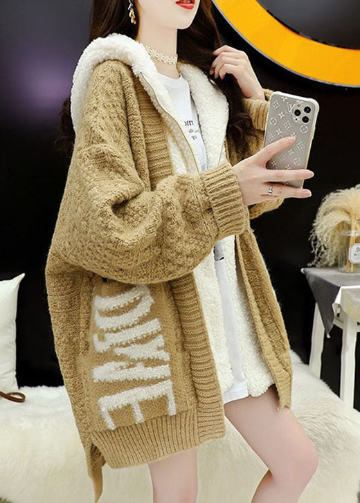 Manteau d'hiver à capuche en tricot 1