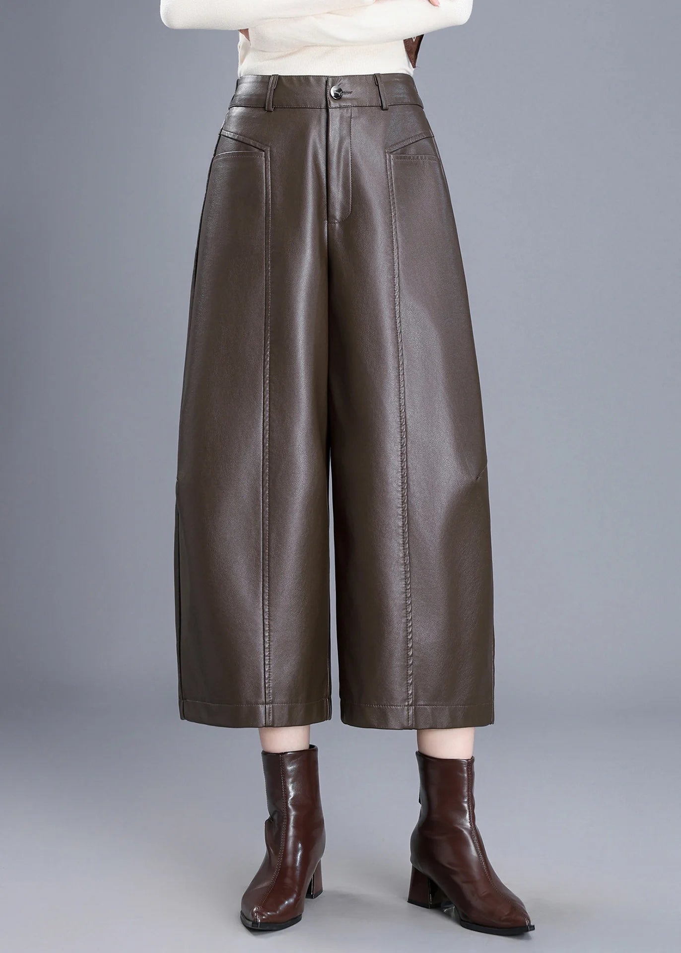 Pantalon court femme à jambes larges et taille haute 1