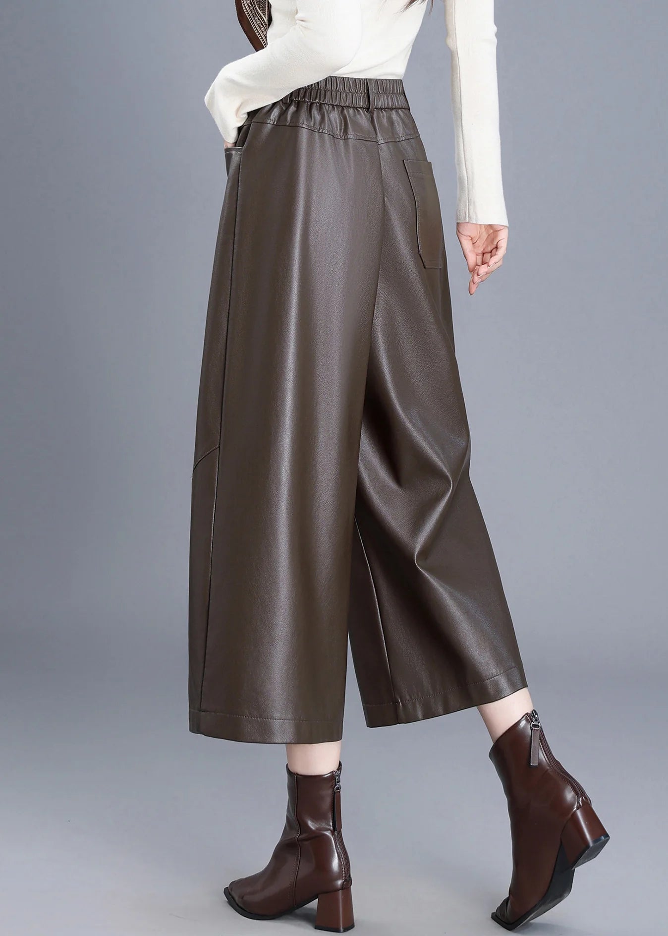 Pantalon court femme à jambes larges et taille haute 3
