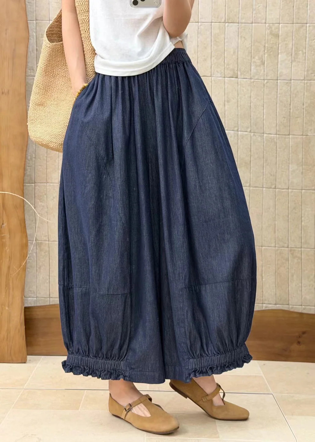 Pantalon large pour femme style patchwork à poches volantées 1