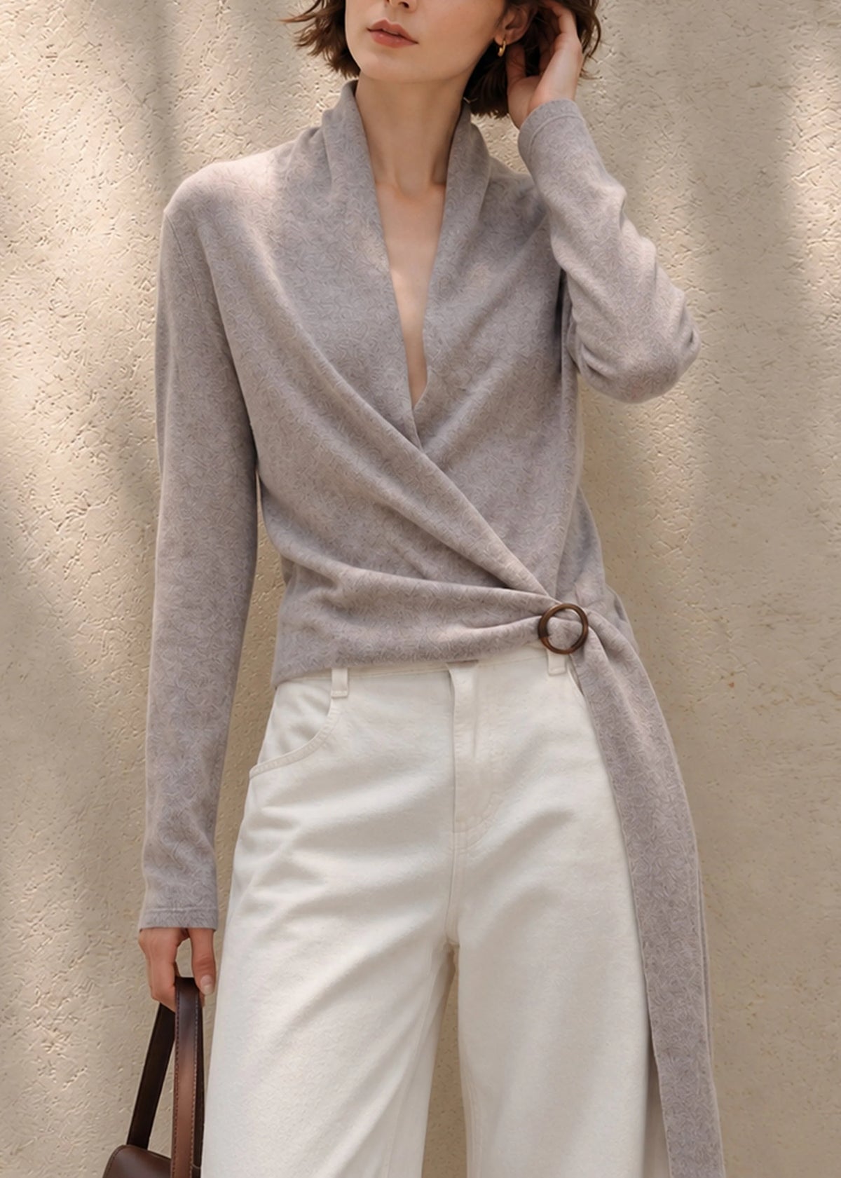 Pull Femme Col V Croisé avec Ceinture Automnal 1