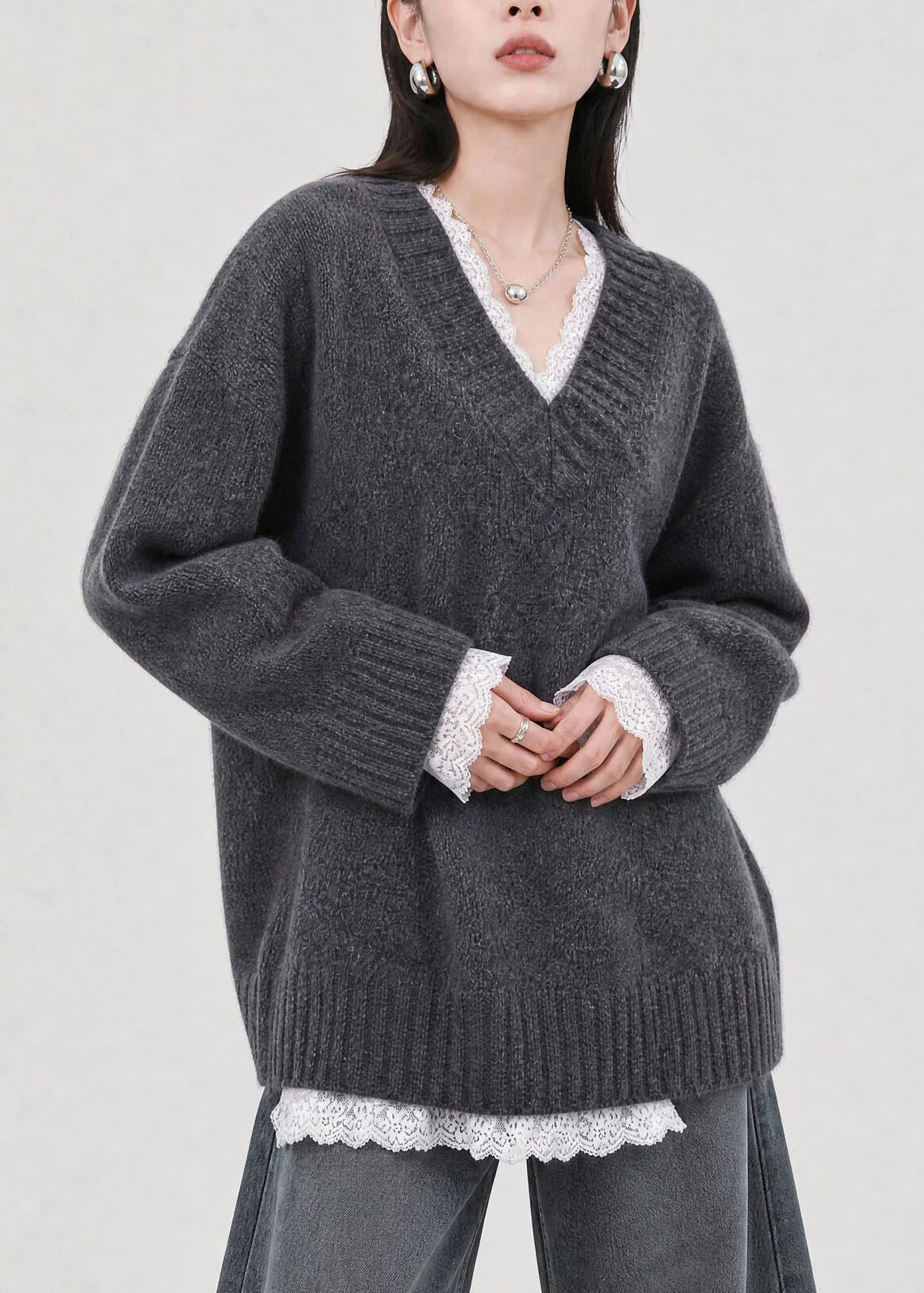 Pull Femme Col V avec Empiècements en Dentelle Automnal 1