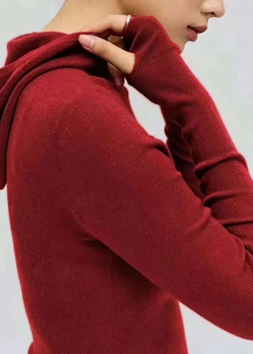 Pull à capuche ajusté pour femme style automnal 1