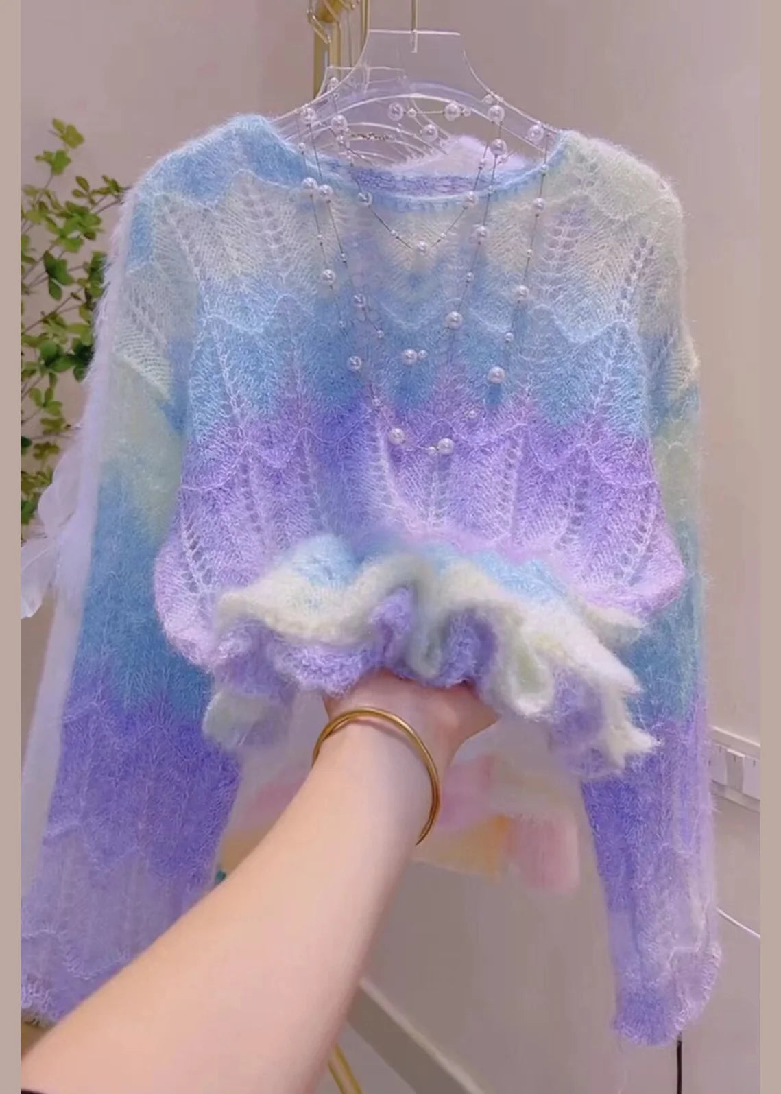 Pull femme oversize style bohème dégradé violet ajouré 0