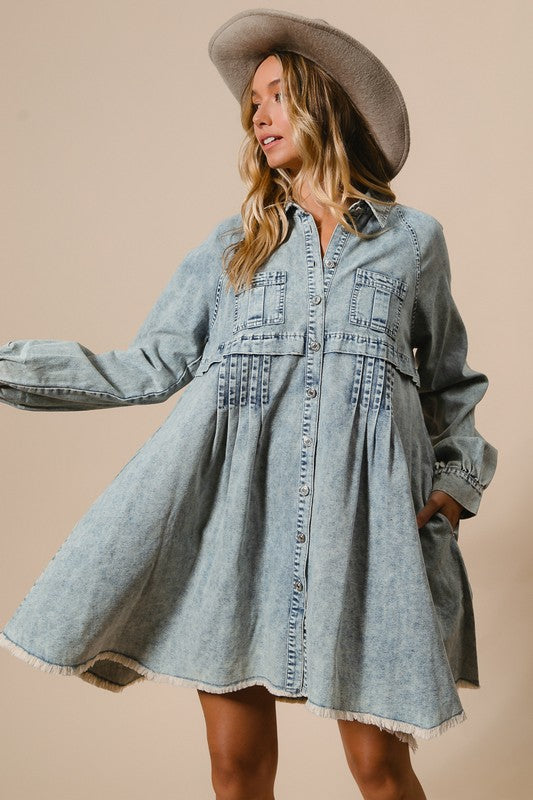Robe Chemise en Denim Clair à Boutons 1