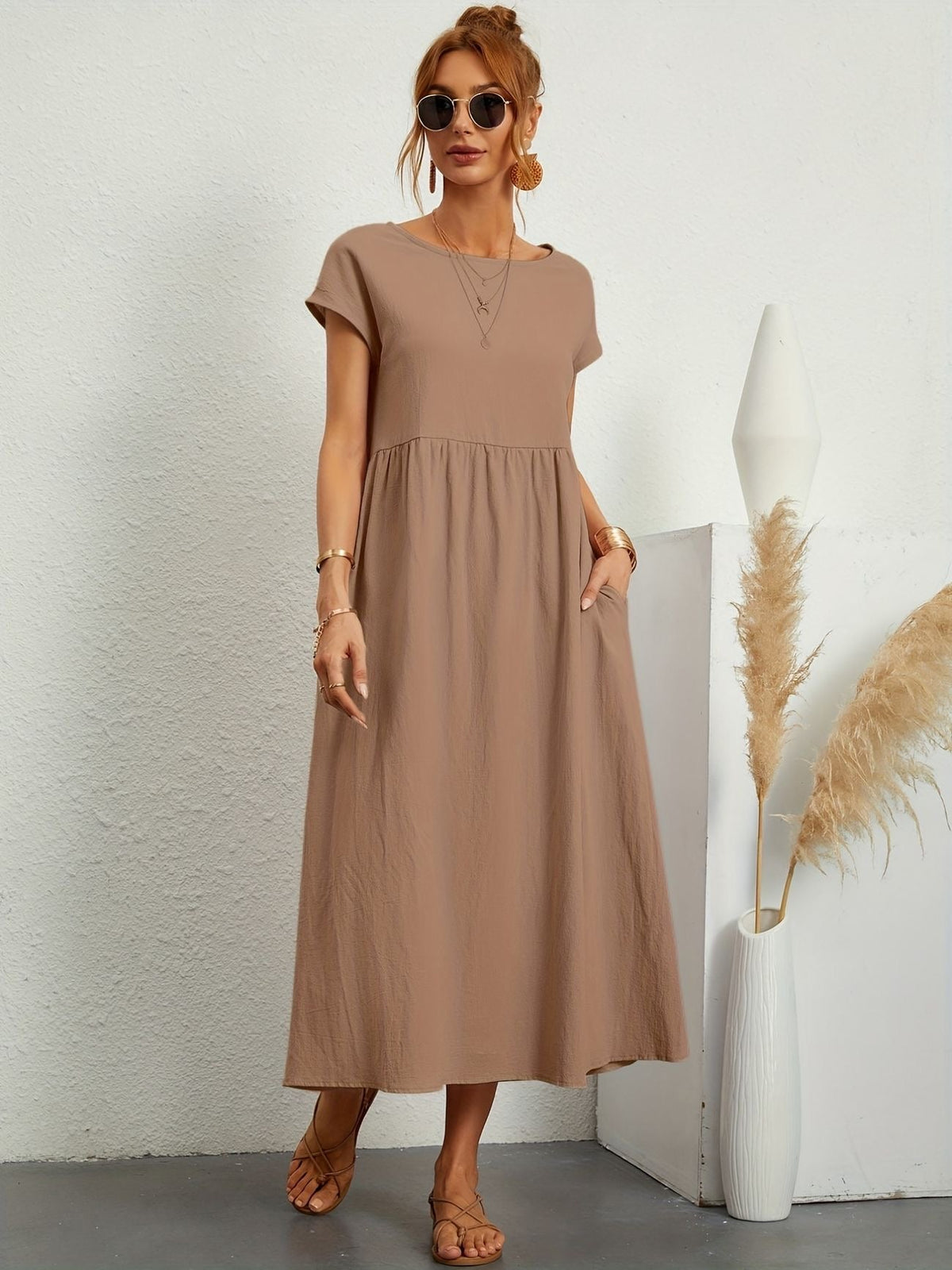 Robe de loisirs décolletée pour femme 11