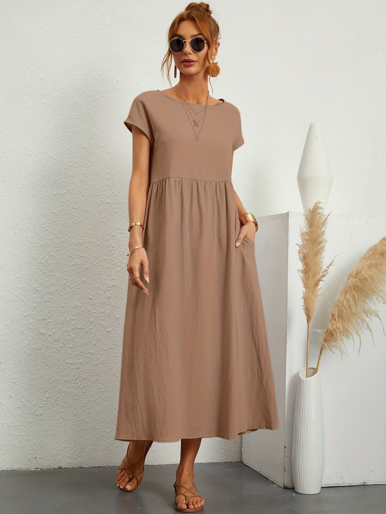 Robe de loisirs décolletée pour femme 11