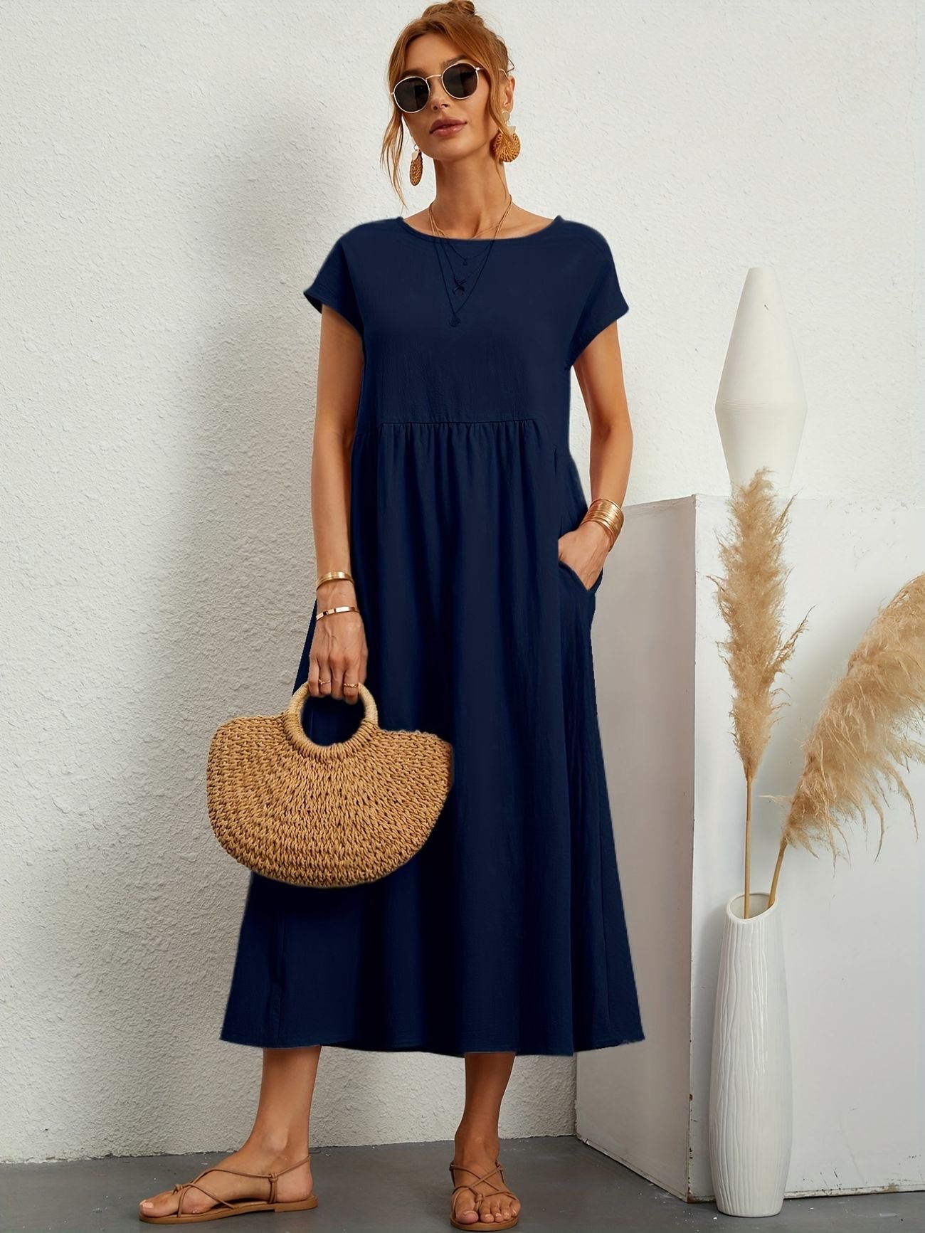 Robe de loisirs décolletée pour femme 2