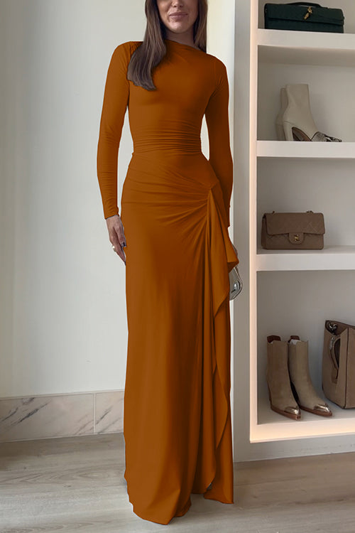 Robe de soirée longue drapée avec fente 9