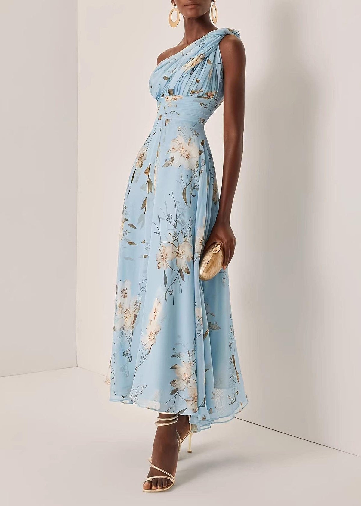 Robe longue femme asymétrique épaule dénudée style estival 2