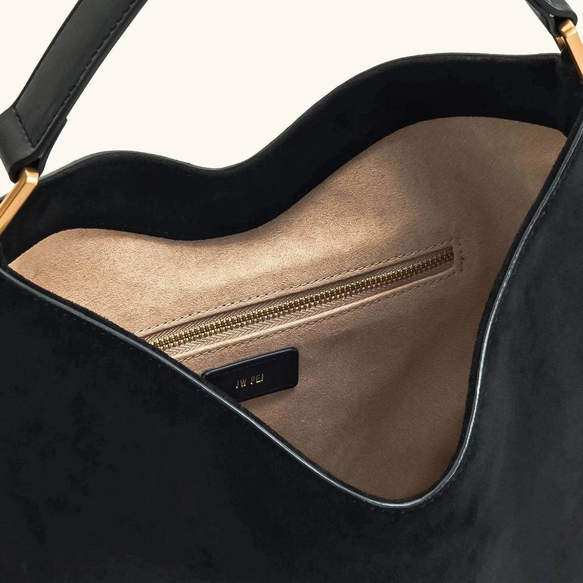 Sac Hobo Femme Chic avec Détails Dorés et Silhouette Ample 8