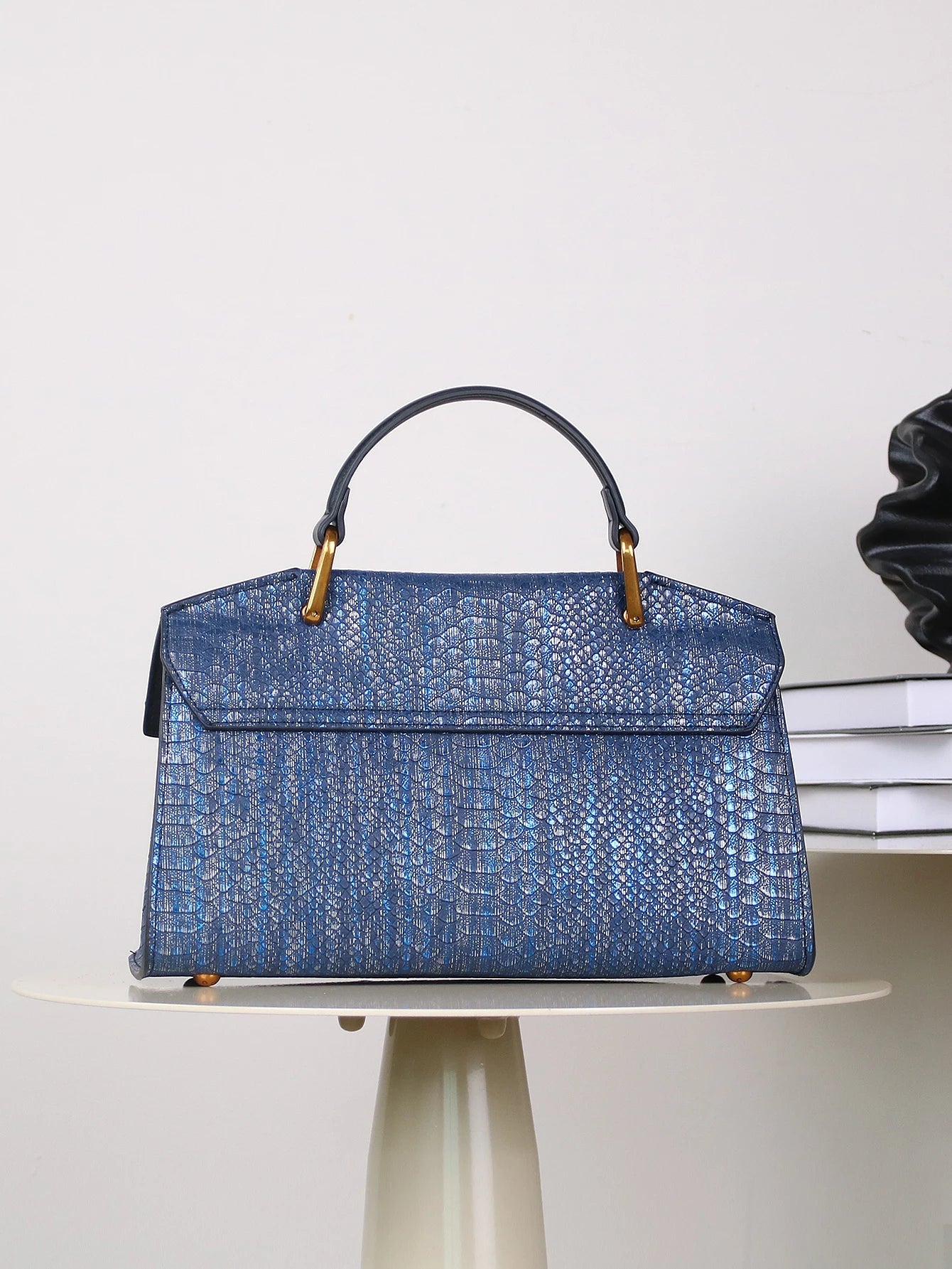 Sac à main en cuir végétalien à imprimé serpent 5
