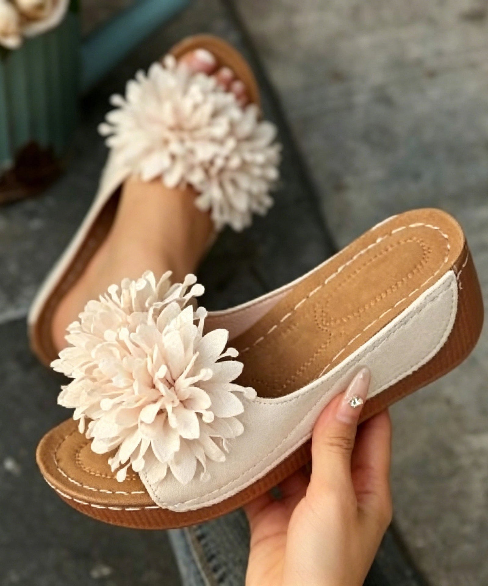Sandales à Glissière Compensées avec Décoration Florale 4