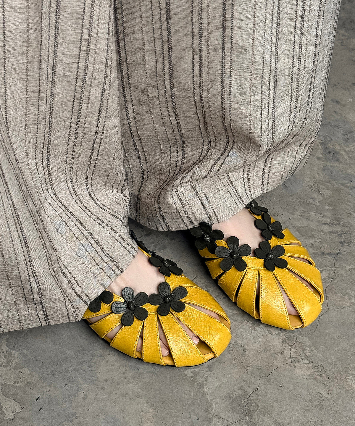 Sandales de marche pour femmes à motif floral ajouré 0